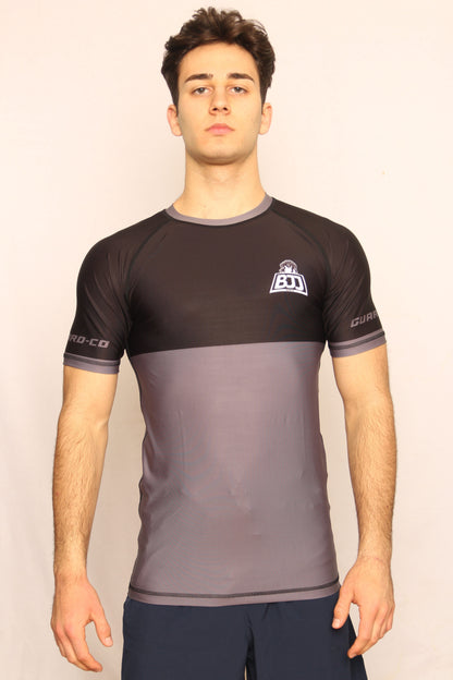 BLACK RANKED RASH GUARD